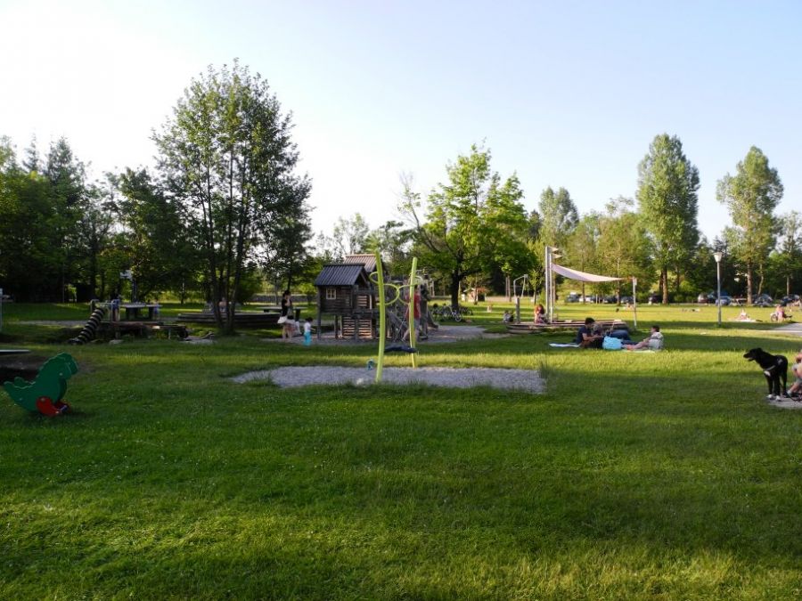 :Spielplatz am Weissensee